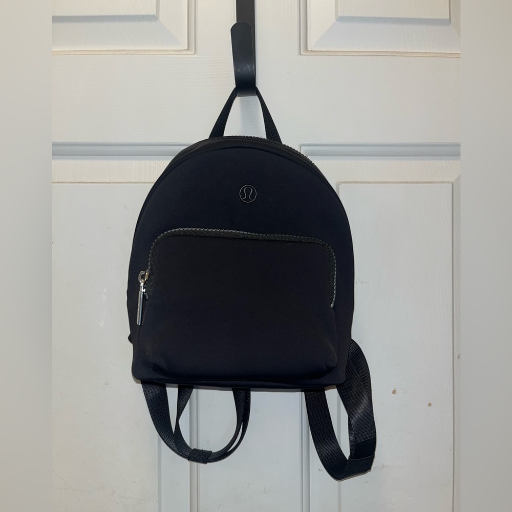 🍋 LIKE NEW Lululemon Knit Nylon Micro Backpack 4L - Black (Water Repellent)